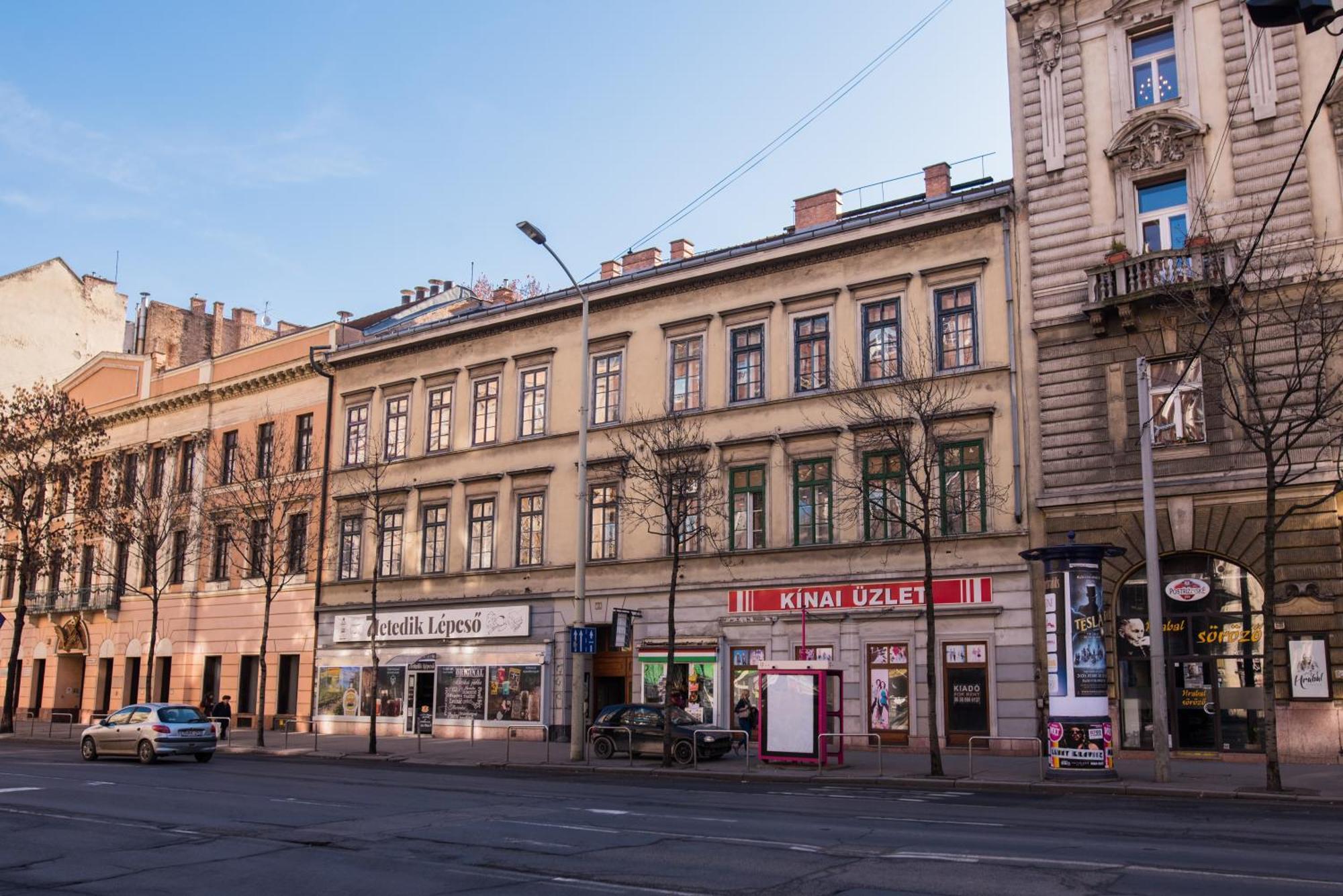 All In Apartman V., Budapest